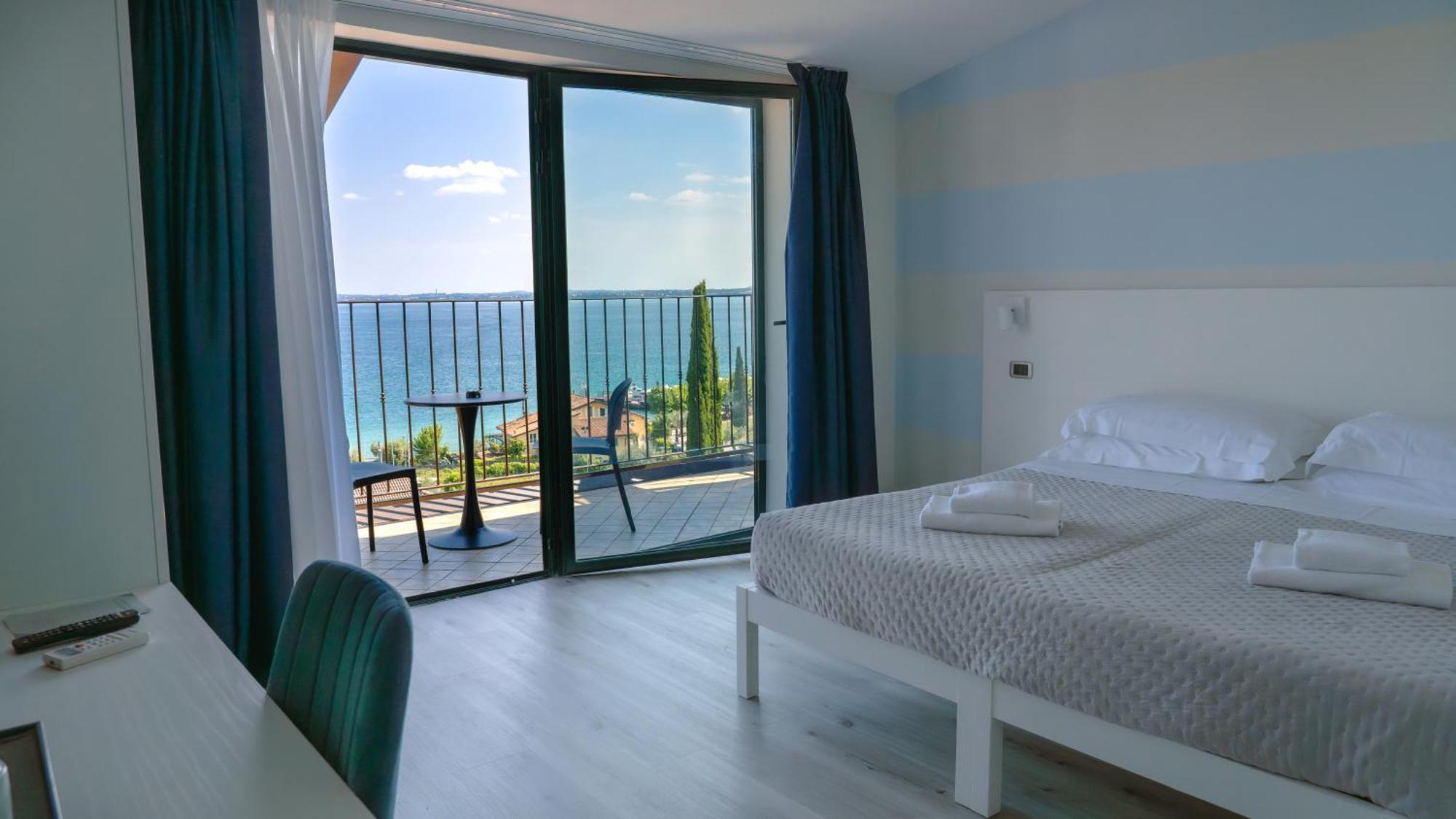 Ahg Riva Del Sole Hotel - Adults Only Moniga del Garda Zewnętrze zdjęcie